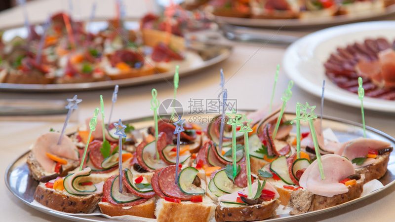 揭秘零食批发一手货源代理：条件与注意事项
