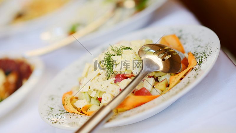 休闲零食网红膨化代工推荐